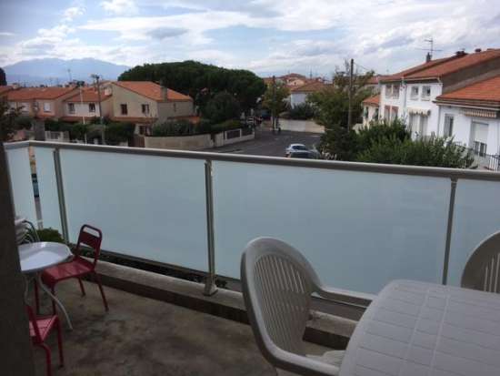 T.2 terrasse, saint assiscle, proche clinique saint pierre