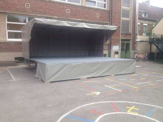 Location podium mobile - Saint-Venant