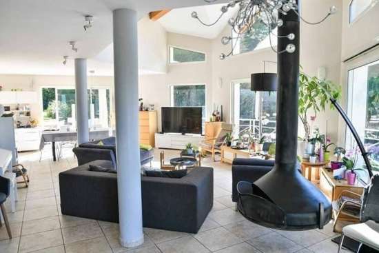 Bresson rare très belle villa de 190 m2 habitables avec 4 chambres sur 2200 m2 d