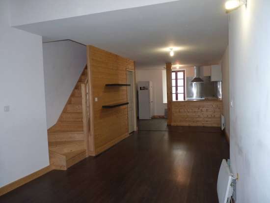 Location appartement, 89 m2, 4 pièces, 3 chambres - appartement t4 avec terrasse à cassagnabère