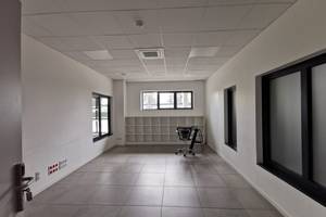 Location bureaux rénovés de 90 m2 à mérignac