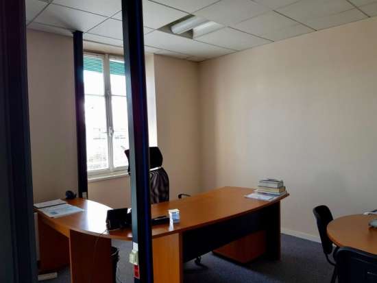 Location bureaux ou local professionnel - Pau