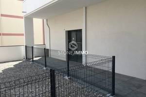 Location a louer local commercial 212 m2