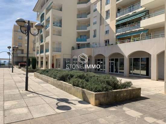 Location local commercial 266 m2 - Antibes