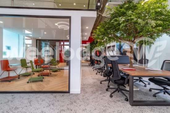 Location bureaux modernes open space - Osny