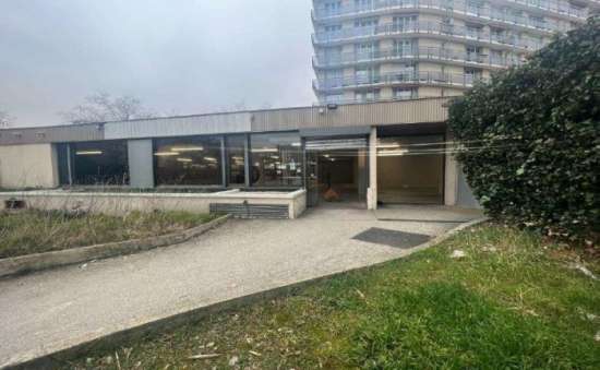 Location local commercial 880m² la garenne colombes