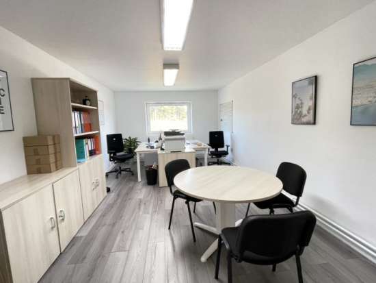 Bureau professionel de 24 m² + 27 m² espace détente, belfort