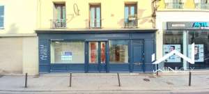 location-emplacement-n-1-local-commercial-mantes